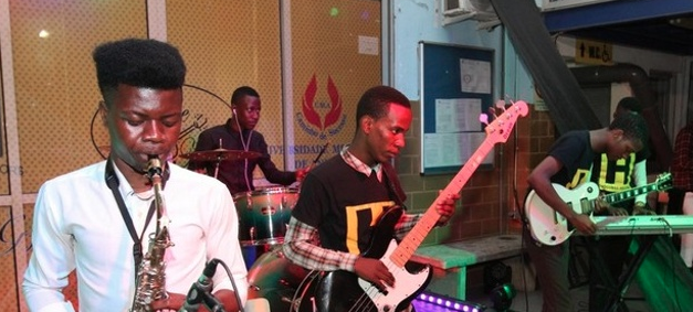 foram os protagonistas do evento, animando a plateia Concerto foi animado com as canções de amor ao próximo, esperança, fé e adoração.