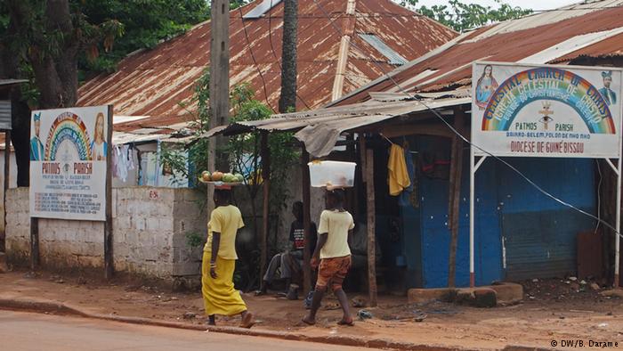 As igrejas pentecostais proliferam em África, inlcuindo na Guiné-Bissau
