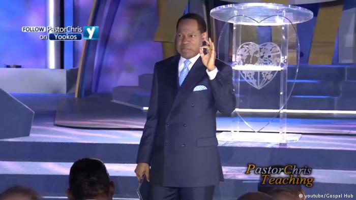 O pastor nigeriano Chris Oyakhilome não esconde que enriqueceu, mas atribui a sua boa sorte à força das orações