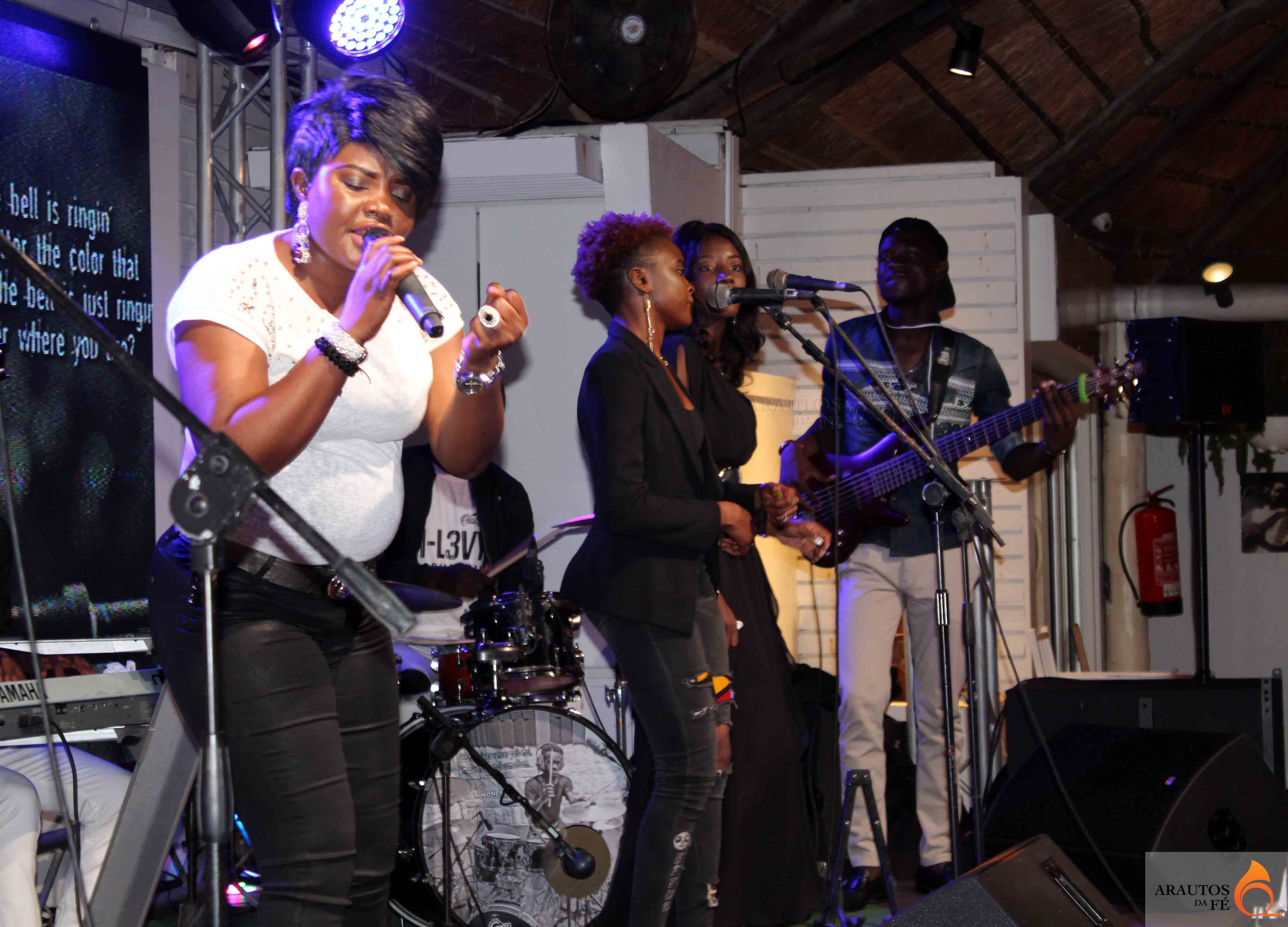 2018 foi difícil para a cantora evangélica Te Kuanzambi.