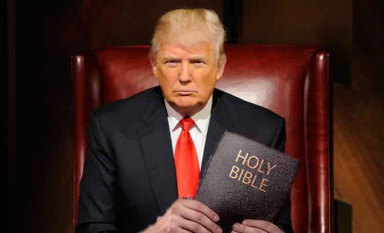 donald-trump-biblia