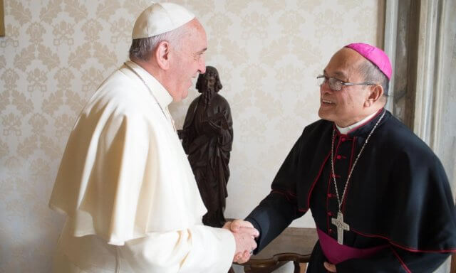 Vaticano-expulsa-definitivamente-arcebispo-por-abusos-sexuais-a-crianças-640x384