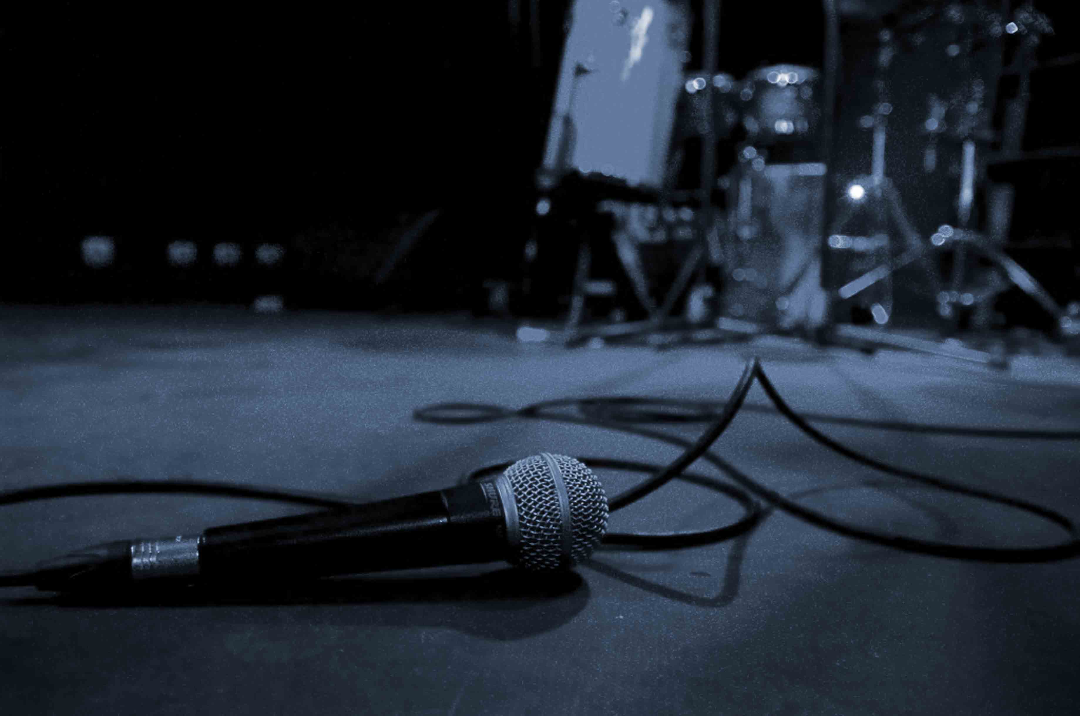 Por que os músicos fazem culto em muitas igrejas
