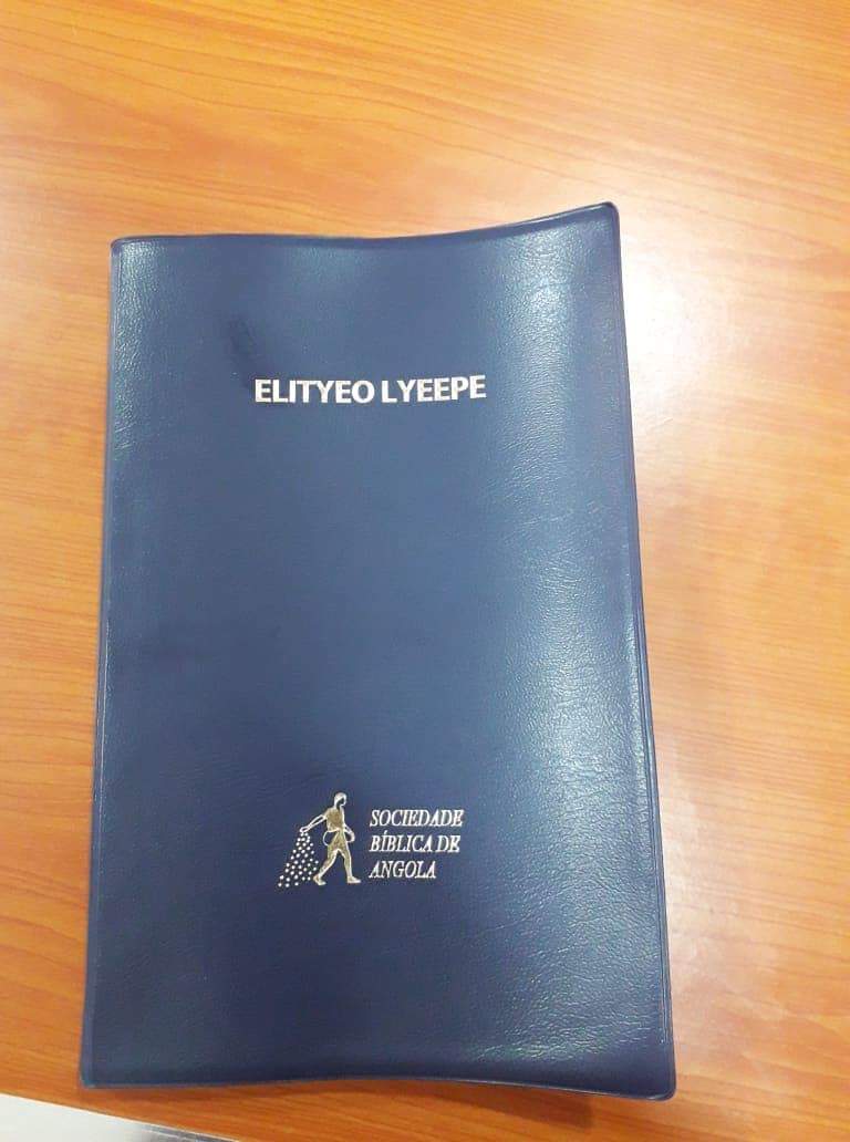 Nova Bíblia em Nkumbi