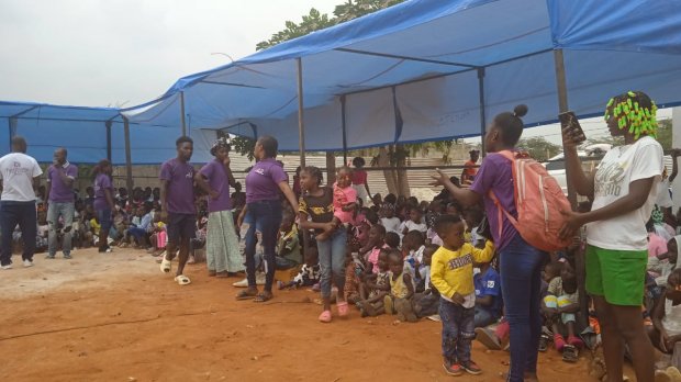 Alma ONG oferece sopa solidária em crianças carenciada